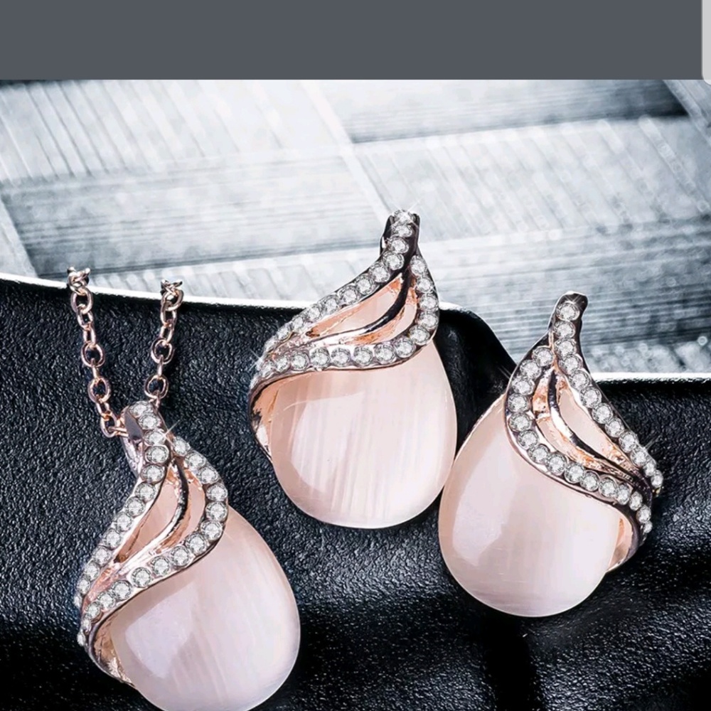 Sets 18K Gold Plated Crystal Necklace Earrings